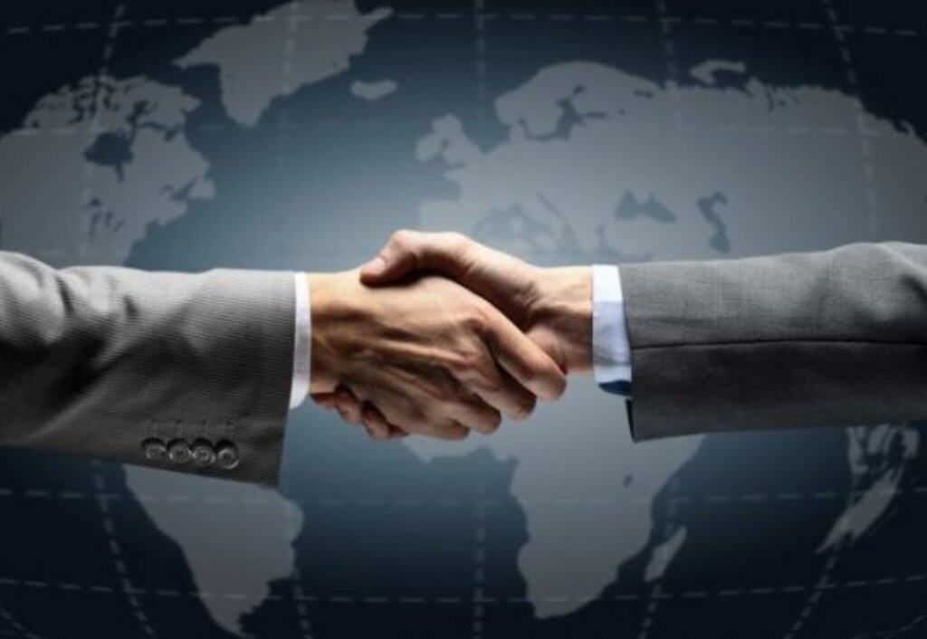 پرەزيدەنت جارلىعىمەن ەكى ەلشىگە وزگە ديپلوماتيالىق لاۋازىمداردى قوسا اتقارۋ جۇكتەلدى