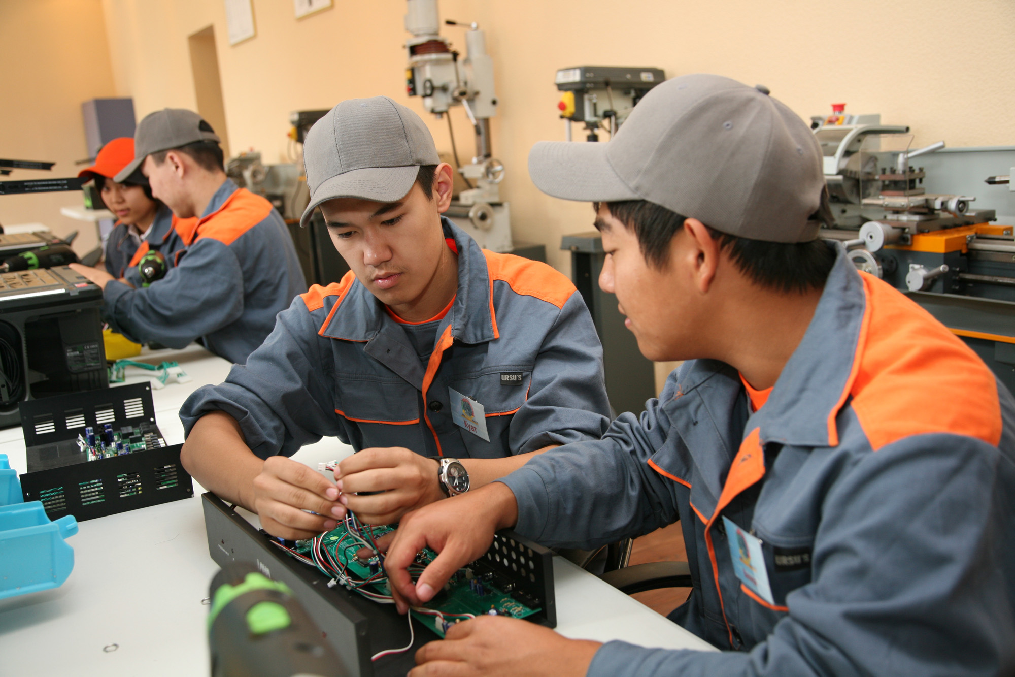 بىزگە قانداي تەحنيكالىق ۋنيۆەرسيتەت كەرەك؟