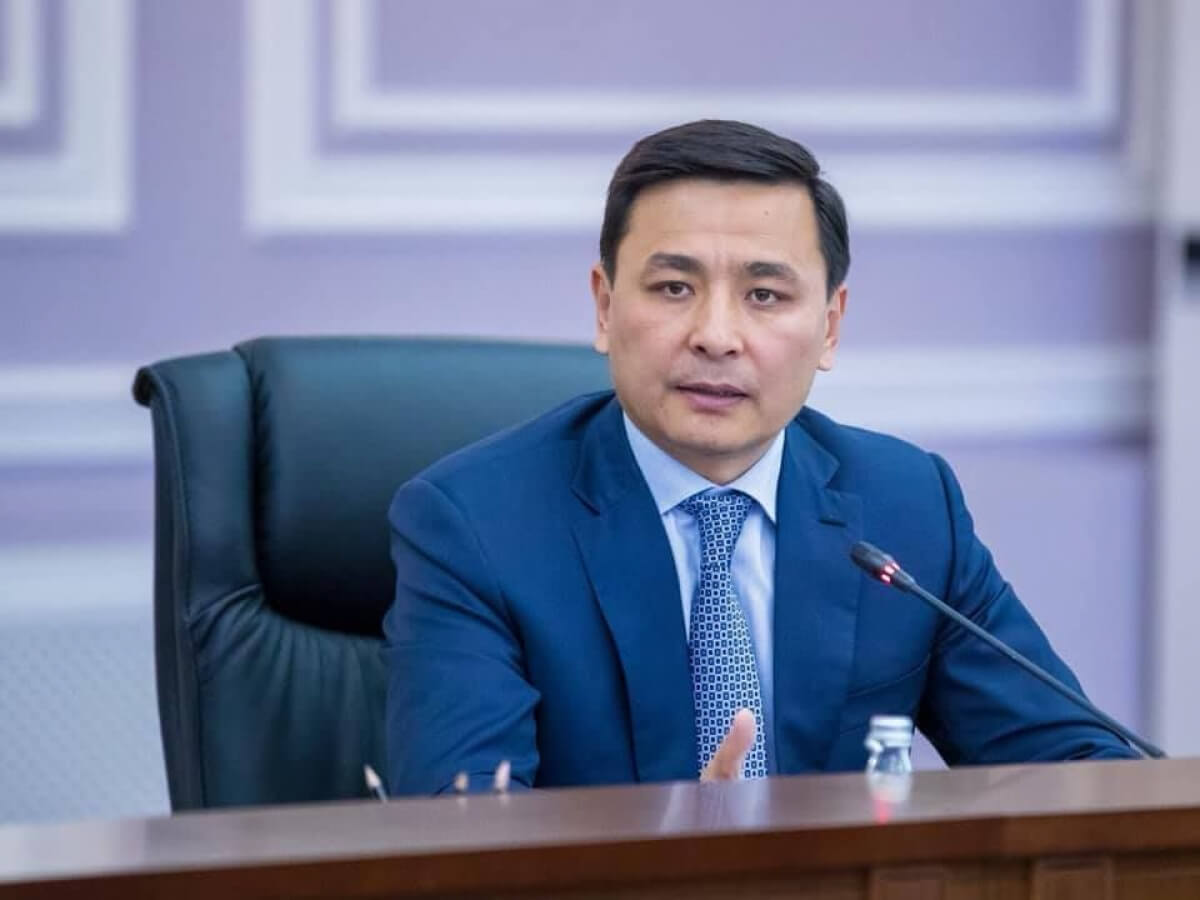 ەلوردا اكىمى ازاماتتاردى قابىلدادى