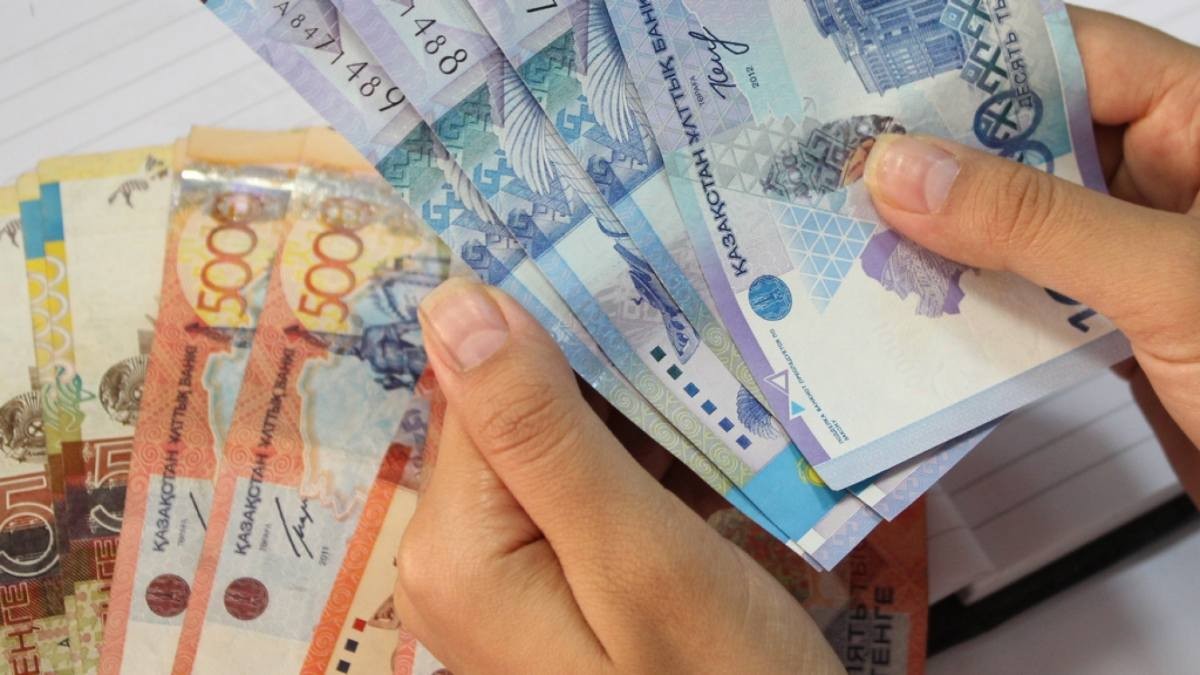 جۇمىسشىلارىنىڭ جالاقىسىن كوبەيتتى