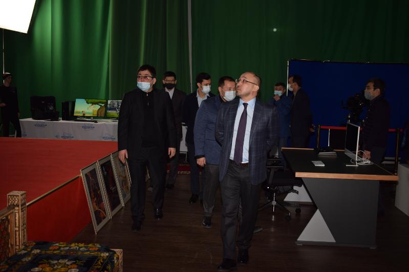 «قازاقفيلم» جۇمىسىمەن تانىستى