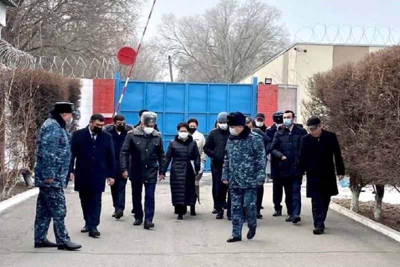 قاڭتار وقيعاسى: دەپۋتاتتار قاماۋدا وتىرعاندارمەن كەزدەستى