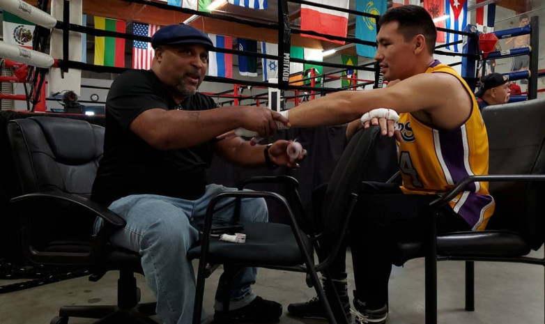 جانىبەك جەكپە-جەككە دايىندىقتى باستادى