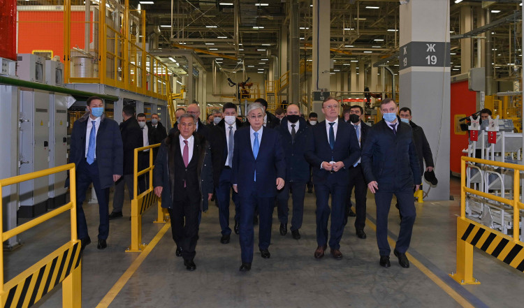 پرەزيدەنت رەسەيدىڭ «كاماز» اۆتوموبيل كورپوراتسياسىنا باردى