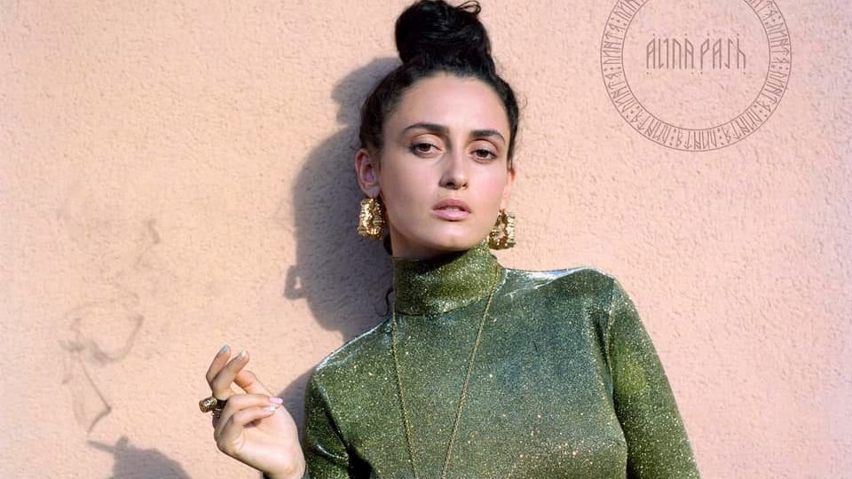 ۋكراينالىق ءانشىنى مانيجادان پلاگيات جاسادى دەپ ايىپتادى