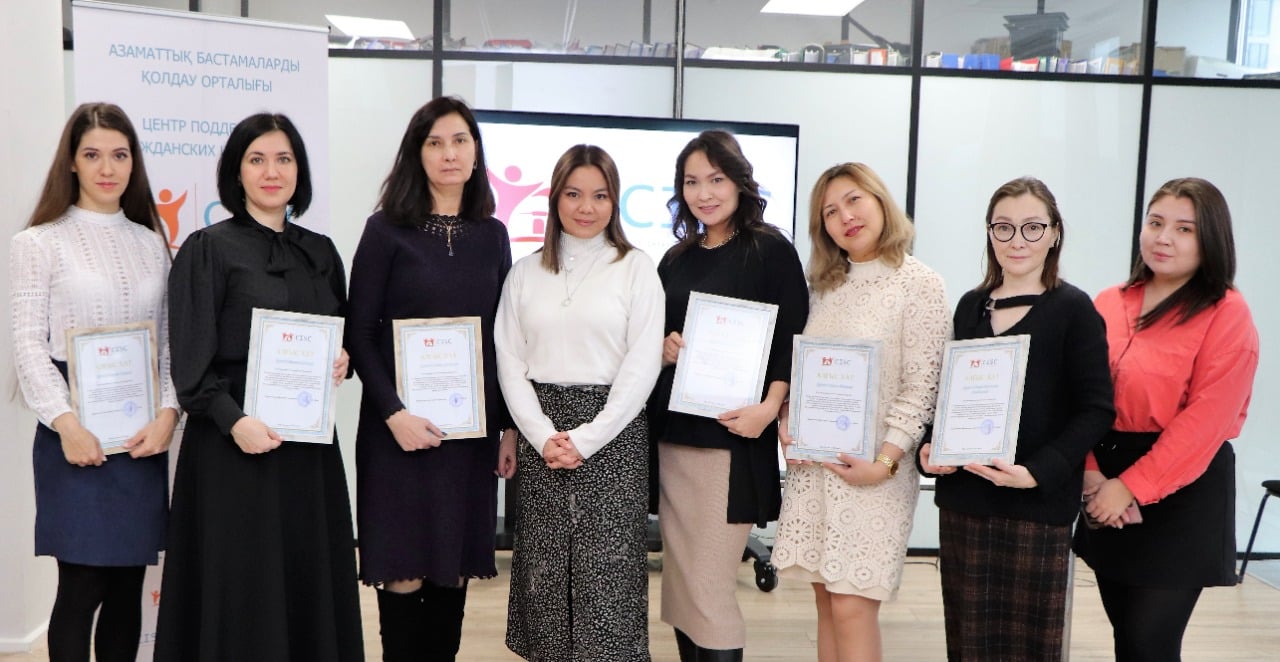 توتەنشە جاعداي كەزىندە حالىققا قولداۋ كورسەتكەن پسيحولوگتار ماراپاتتالدى