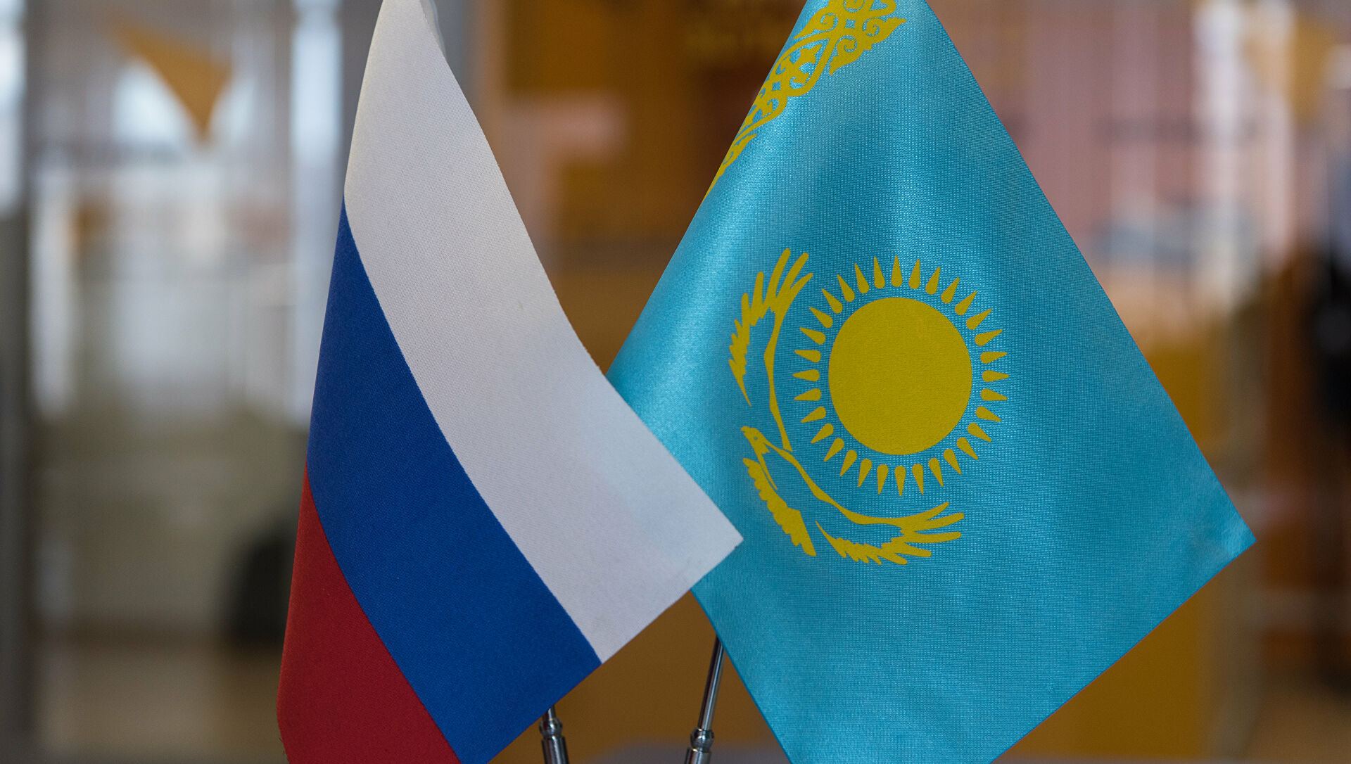 شەرۋگە ەمەس, بەرەكەگە شاقىرايىق