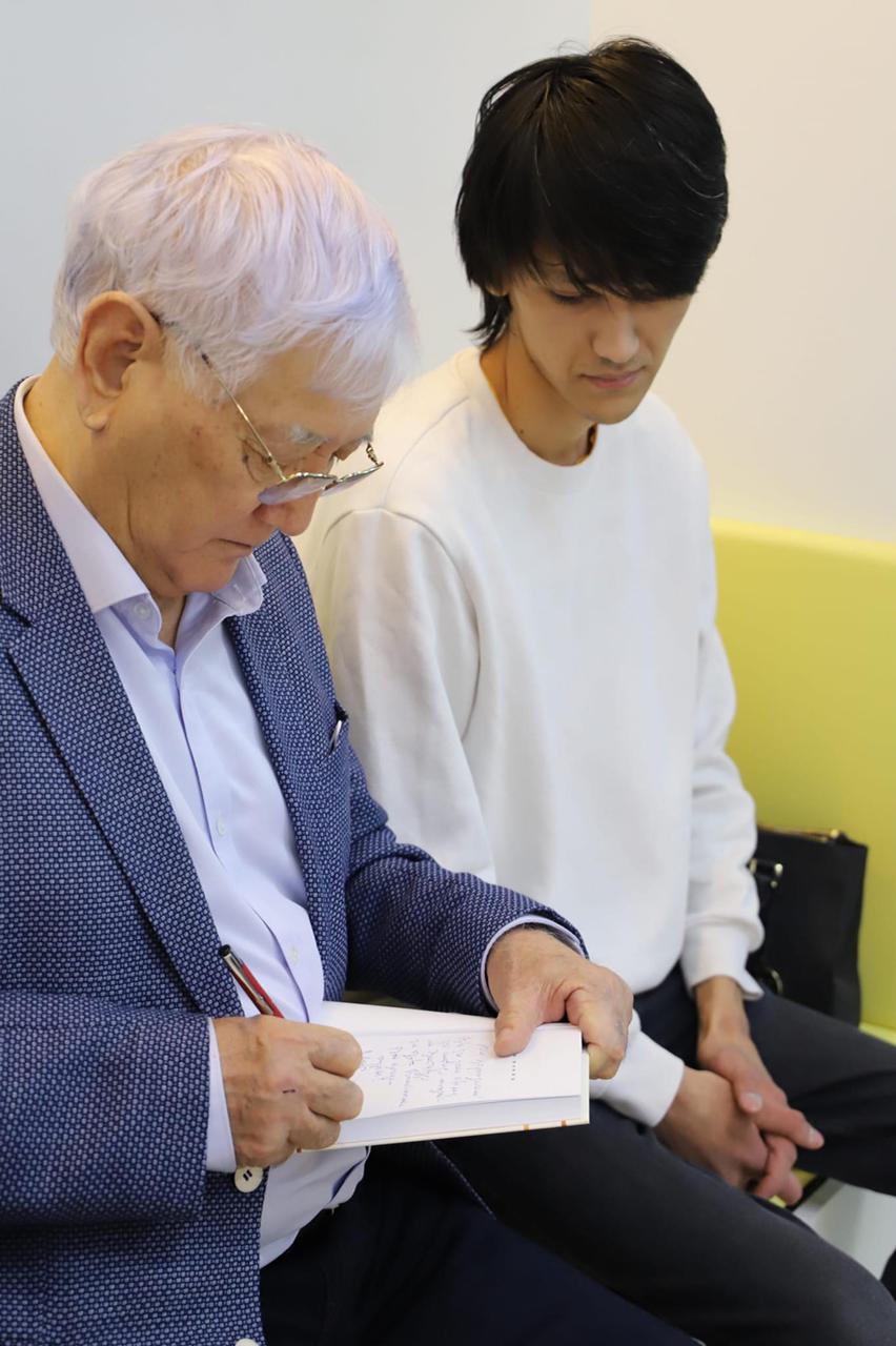 اۆتوگراف-سەسسيا