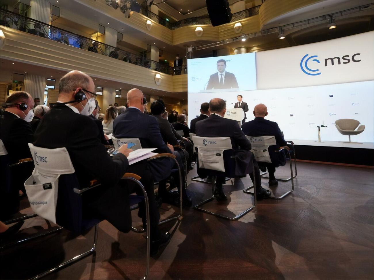 كونفەرەنتسياعا قاتىسقان جوق