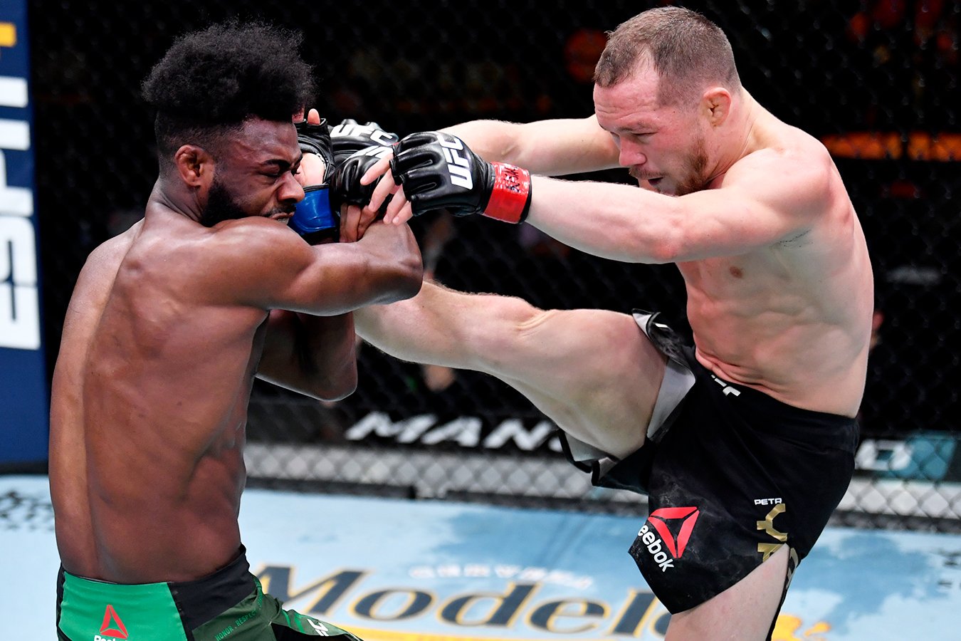 باپكەر: ستەرلينگتى وتە اۋىر كۇن كۇتىپ تۇر