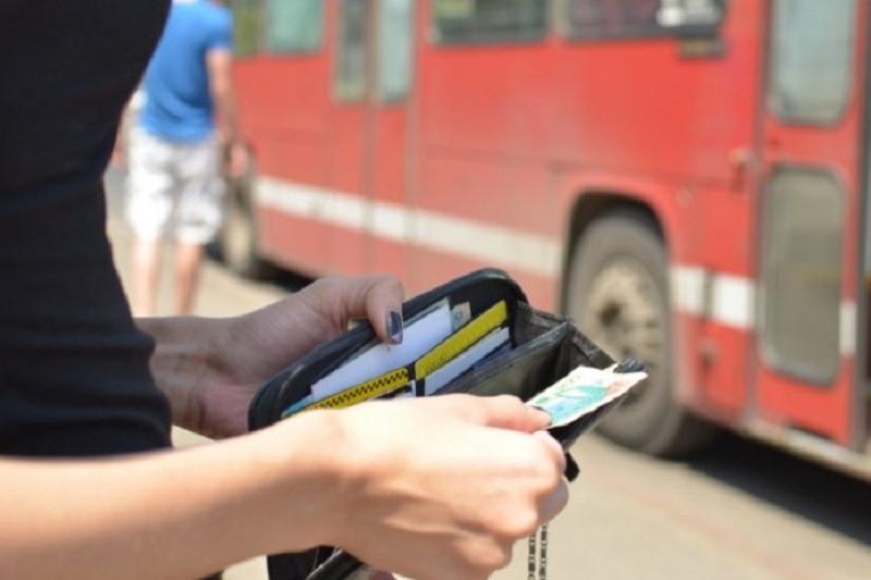 رۋدنىيدا جولاقى ارزاندايدى