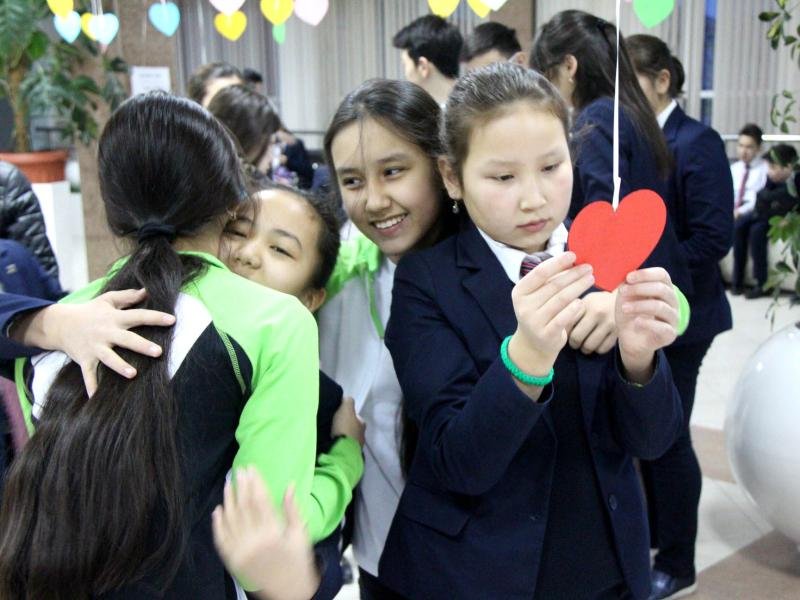 جاسامپاز ەلدىڭ جارقىن كۇنى