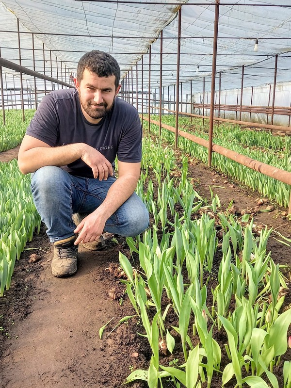 پەرۋ لالاگ ۇلى – پەريزات جاندارعا