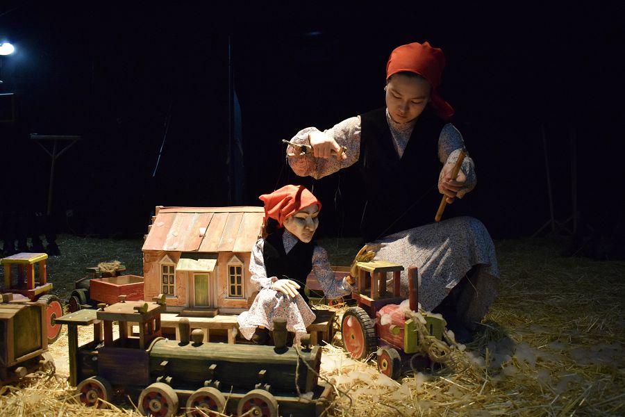 «سىنشىلار جۇلدەسى» ساحنا ساڭلاقتارىنا تاپسىرىلدى