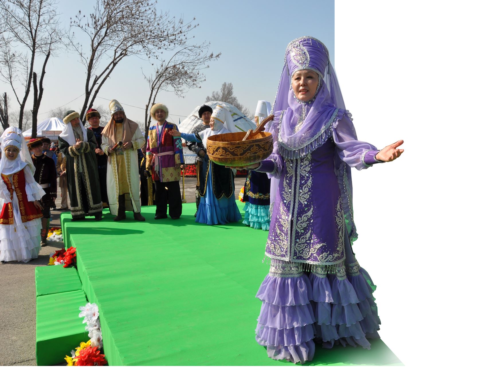 «ادامعا ەڭ قىمباتى – جۇرت قامى, جۇرت ءىسى»