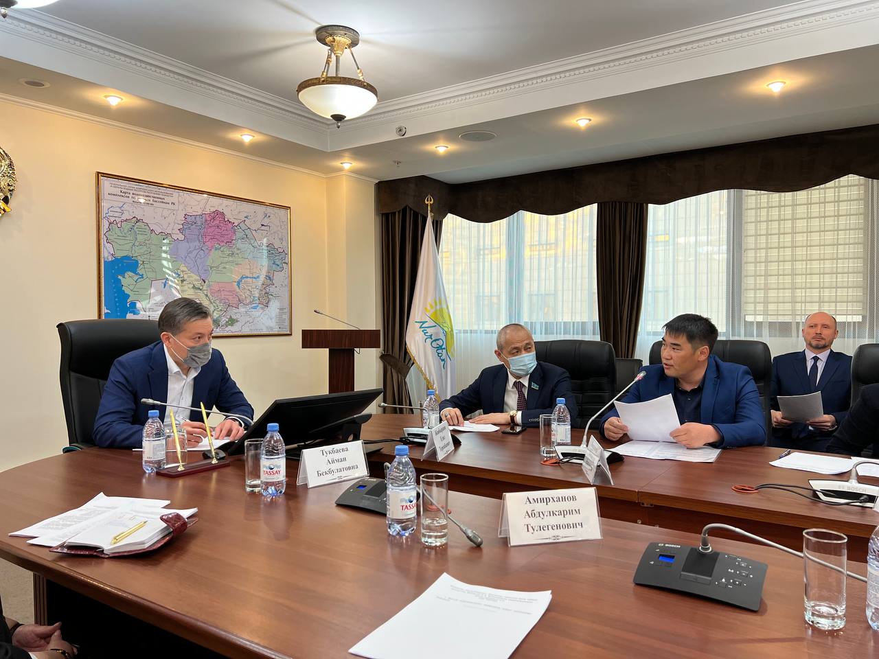 بالىقشىلار وزەكتى ماسەلەلەردى كوتەردى