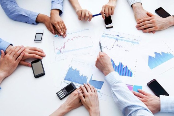 ەەب: قانداي ماماندار سۇرانىسقا يە؟