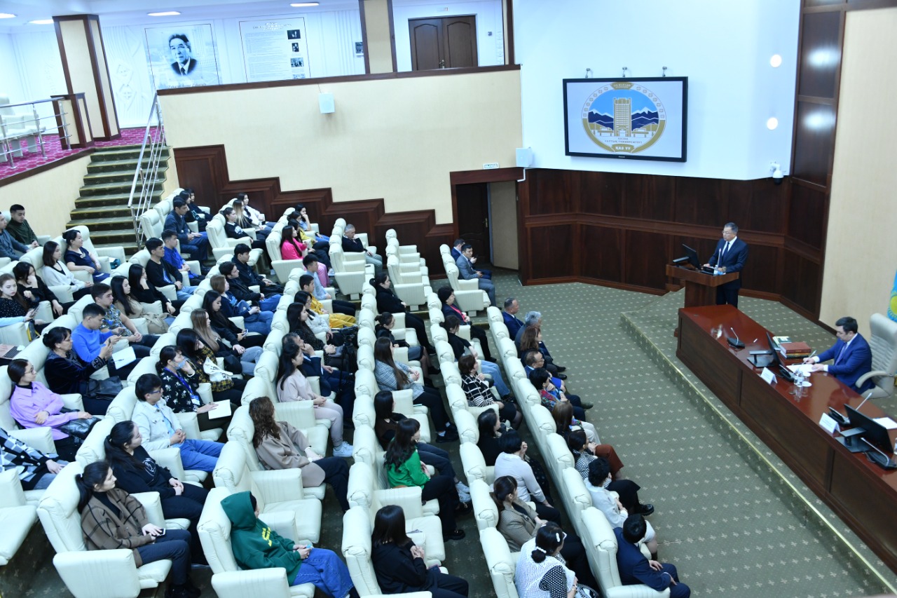 جاڭا قازاقستاندى دامىتۋ جاستاردىڭ قولىندا - دارحان قىدىرالى