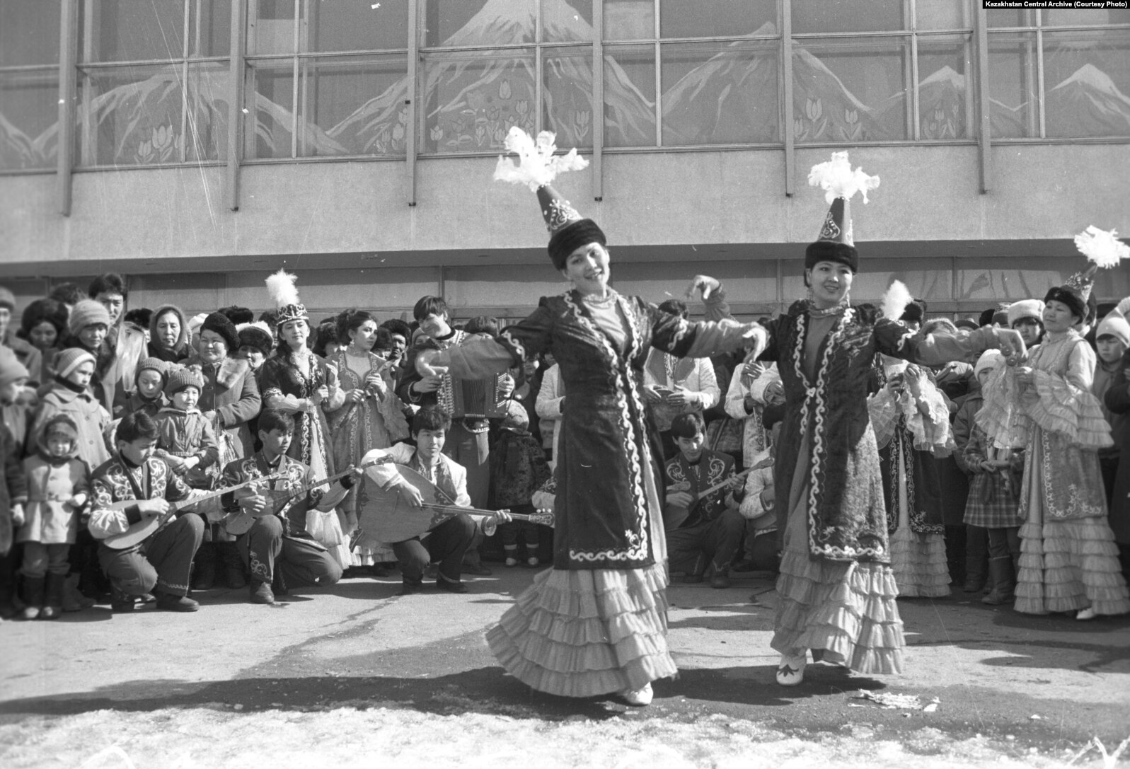 استاناداعى العاشقى ناۋرىز تويى