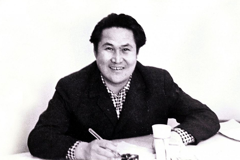 اقىن وبرازى