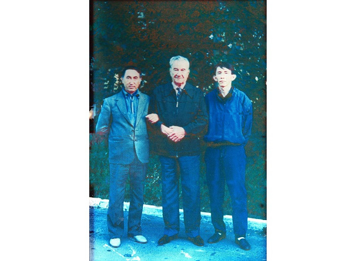 ديمەكەڭمەن ديدارلاسقان كۇن