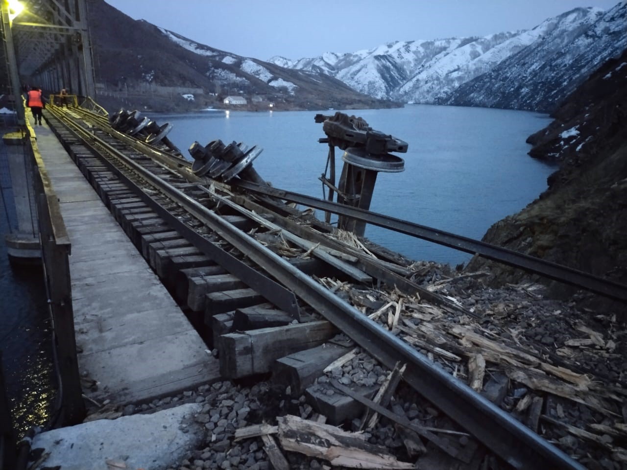 وزەنگە تۇسكەن قالدىقتار قاشاندا قاۋىپتى