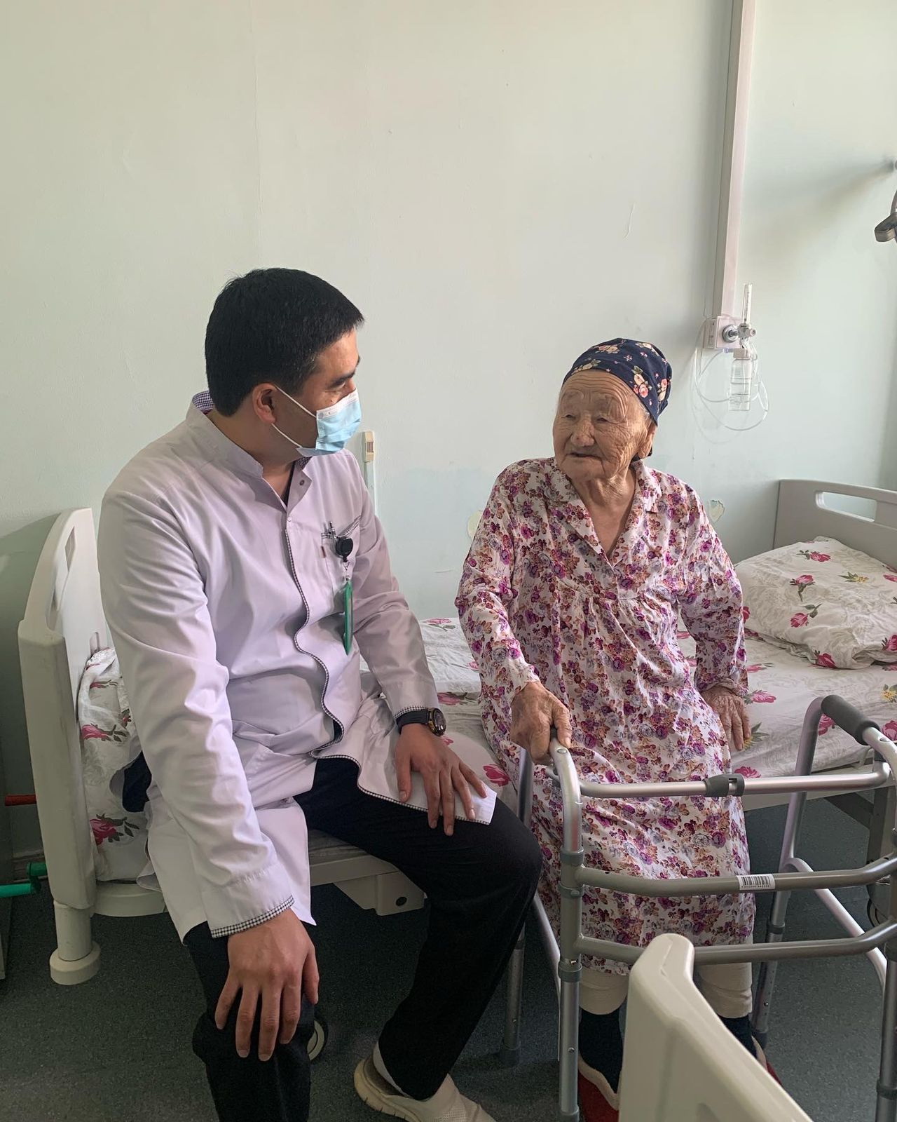 عاسىرمەن قۇرداس قارياعا وپەراتسيا جاسادى