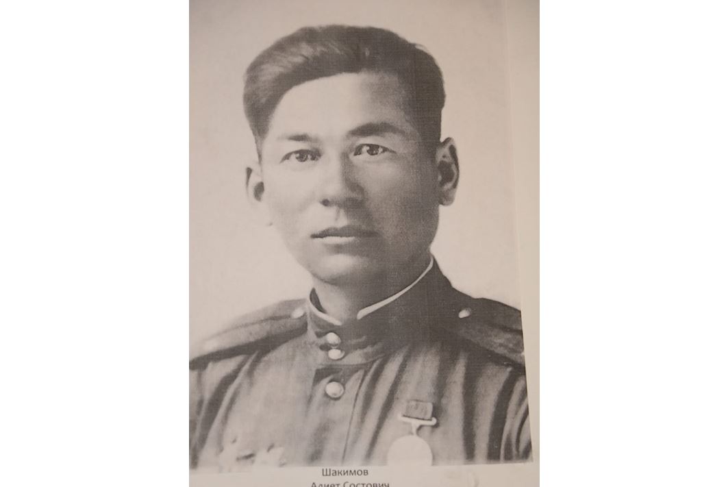 باتىر بارلاۋشى