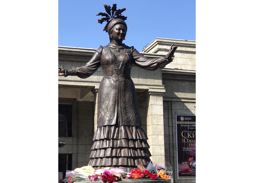 تاستۇعىردىڭ ۇستىندە – تۇتاس ءداۋىر بەينەسى