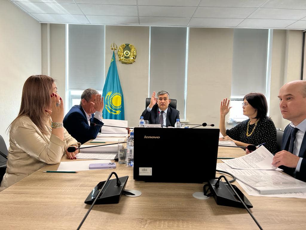 شەنەۋنىكتەرگە شارا قولدانىلدى