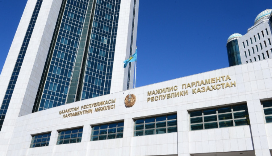 ماجىلىسكە زاڭ قابىلداۋ قۇقىعى بەرىلدى