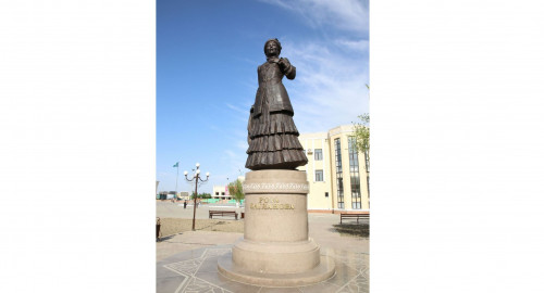 سىر اسپانىن ءان تەربەدى