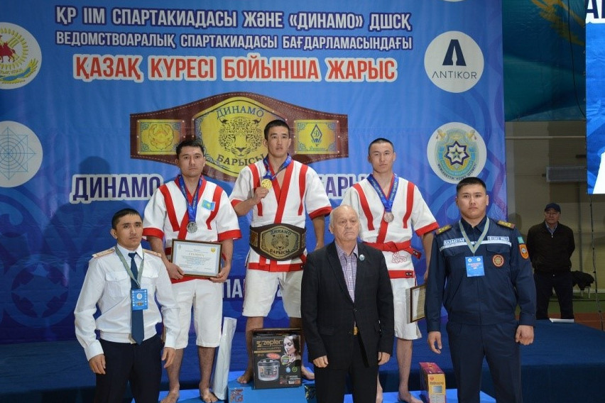 بىلەك كۇشى باسەكەگە ءتۇستى