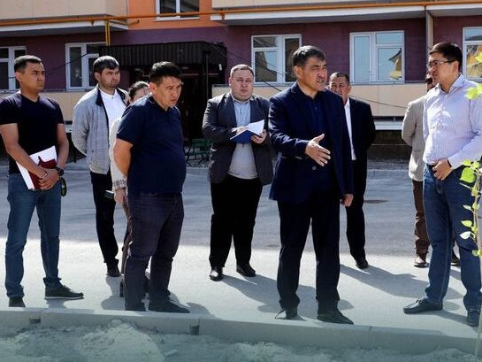 نۇرجان نۇرجىگىتوۆ تارازداعى قۇرىلىس وبەكتىلەرىن ارالادى