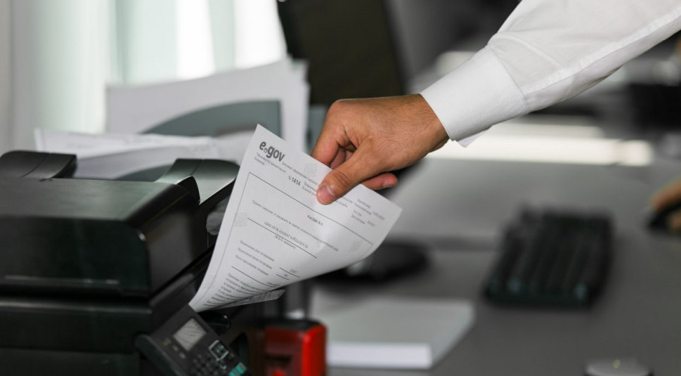 حالىققا قىزمەت كورسەتۋ ورتالىقتارى قولحات بەرۋدى توقتاتادى