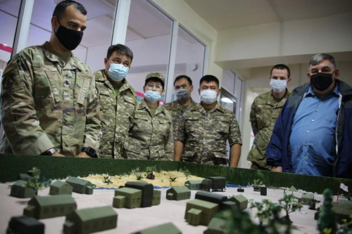 اسكەري دارىگەرلەر تاجىريبە الماستى