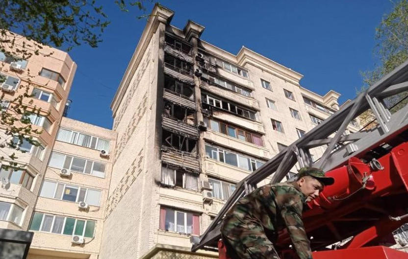 اقتوبەدە كوپقاباتتى ءۇي ورتەندى