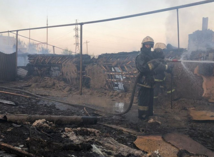 قوستانايدا 11 ءۇي ورتەنىپ كەتتى