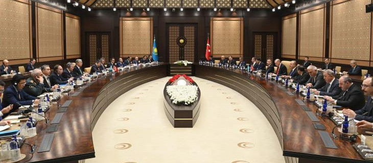 مەملەكەت باسشىسى تۇركياعا ساپارى بارىسىندا 14 قۇجاتقا قول قويدى