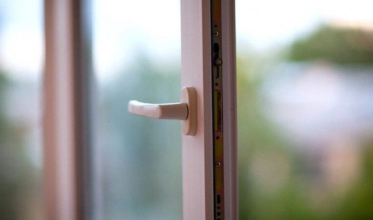 پاۆلودارلىق تۇرعىن توعىزىنشى قاباتتان قۇلاپ كەتتى