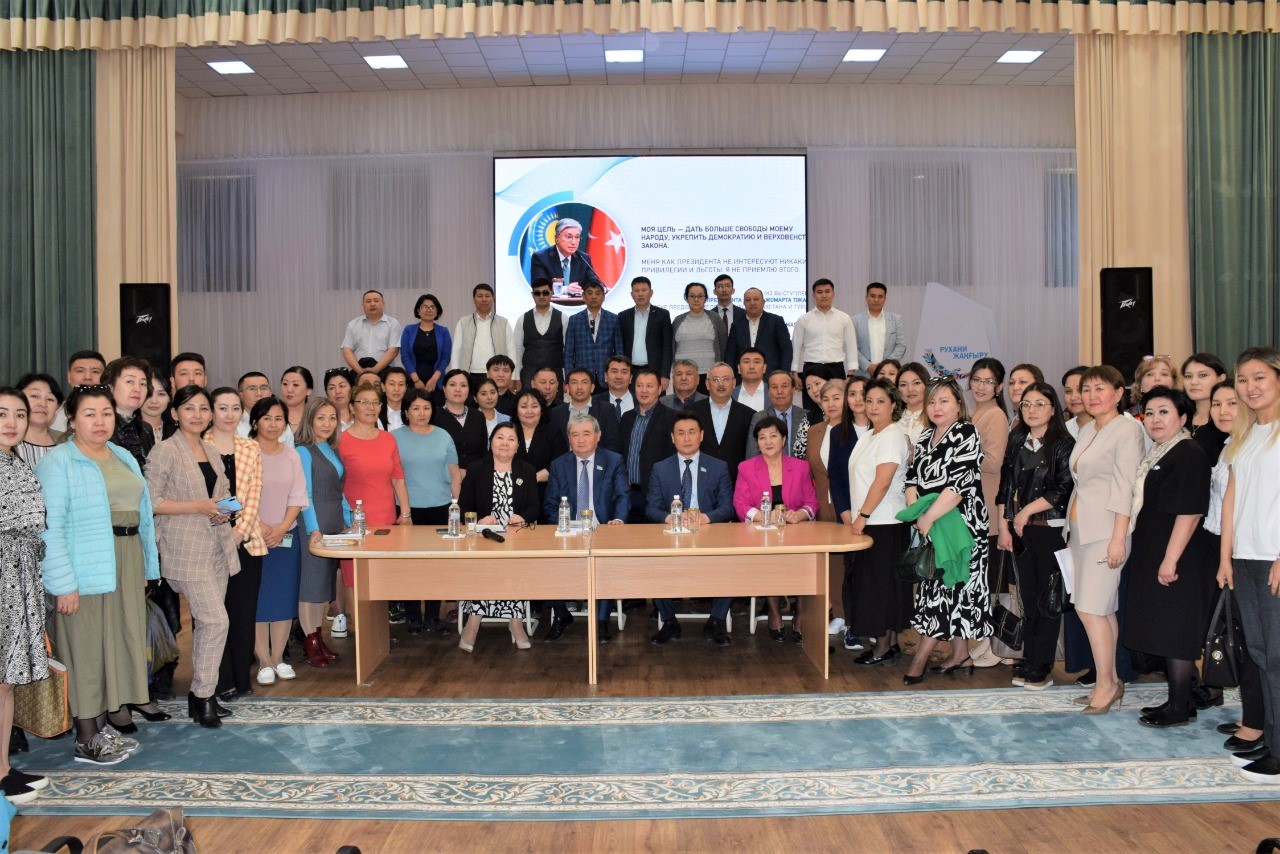 رەفەرەندۋمنىڭ ماڭىزىن ءتۇسىندىردى