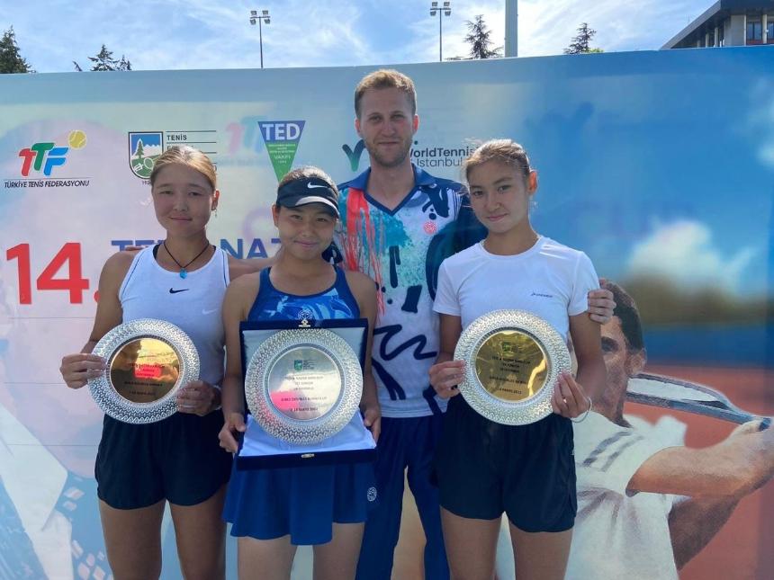 حالىقارالىق تۋرنيرلەردە توپ جاردى