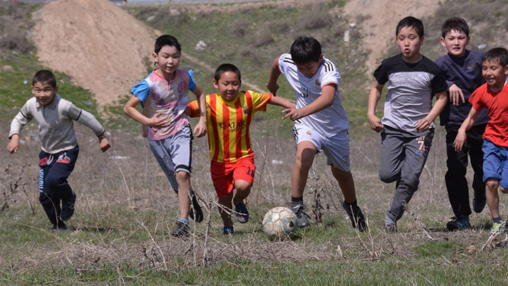 بار جاقسىمىز – بالالارعا