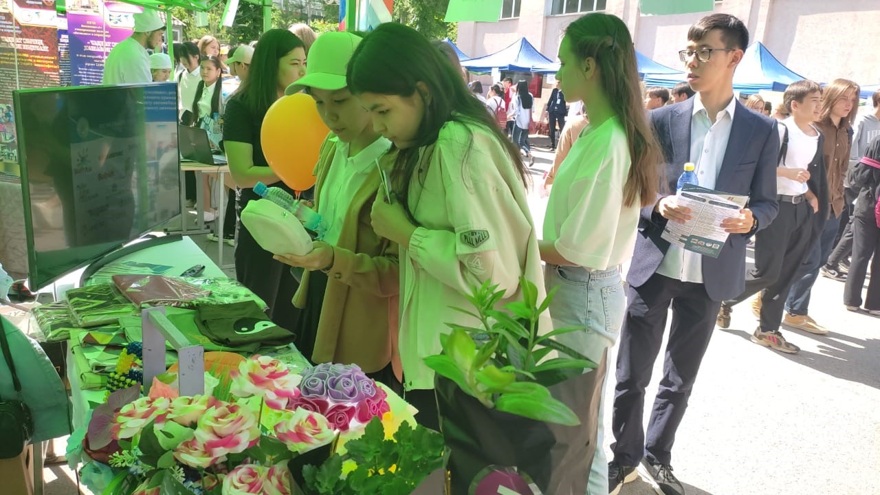 كاسىبي باعدار بەرەتىن فەستيۆال