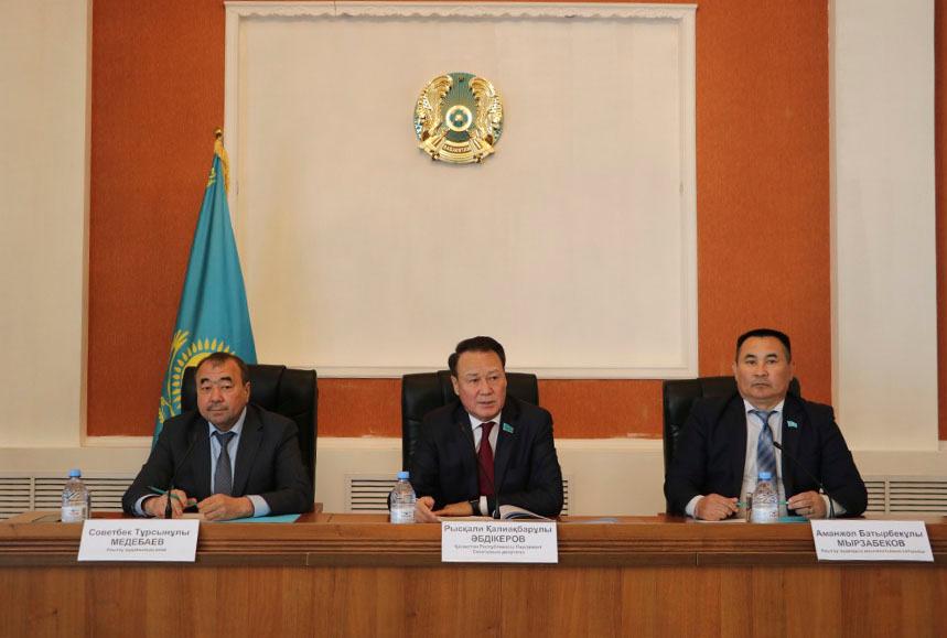 جەزقازعاندىقتارمەن جۇزدەستى