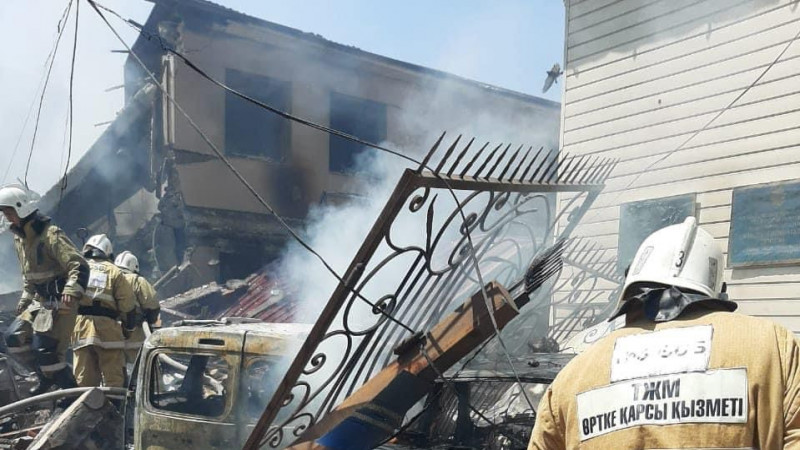 پەرزەنتحانا ماڭىنداعى جارىلىس