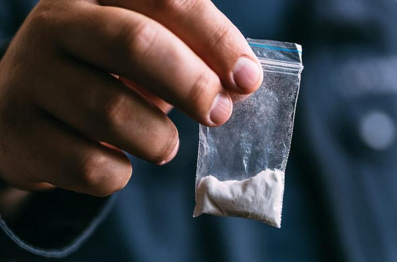 اتىراۋدا ەسىرتكى ساقتاعان كۇدىكتى ۇستالدى