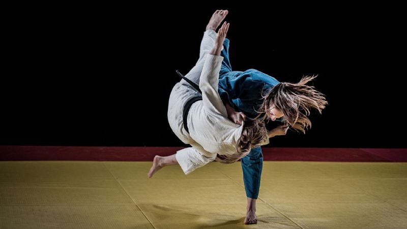 ەسميگۇل ەسە جىبەرمەدى