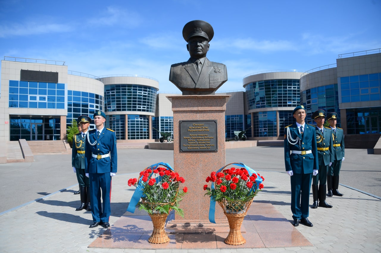 «ساعادات ساياباعىنا» قويىلعان گۇل شوقتارى