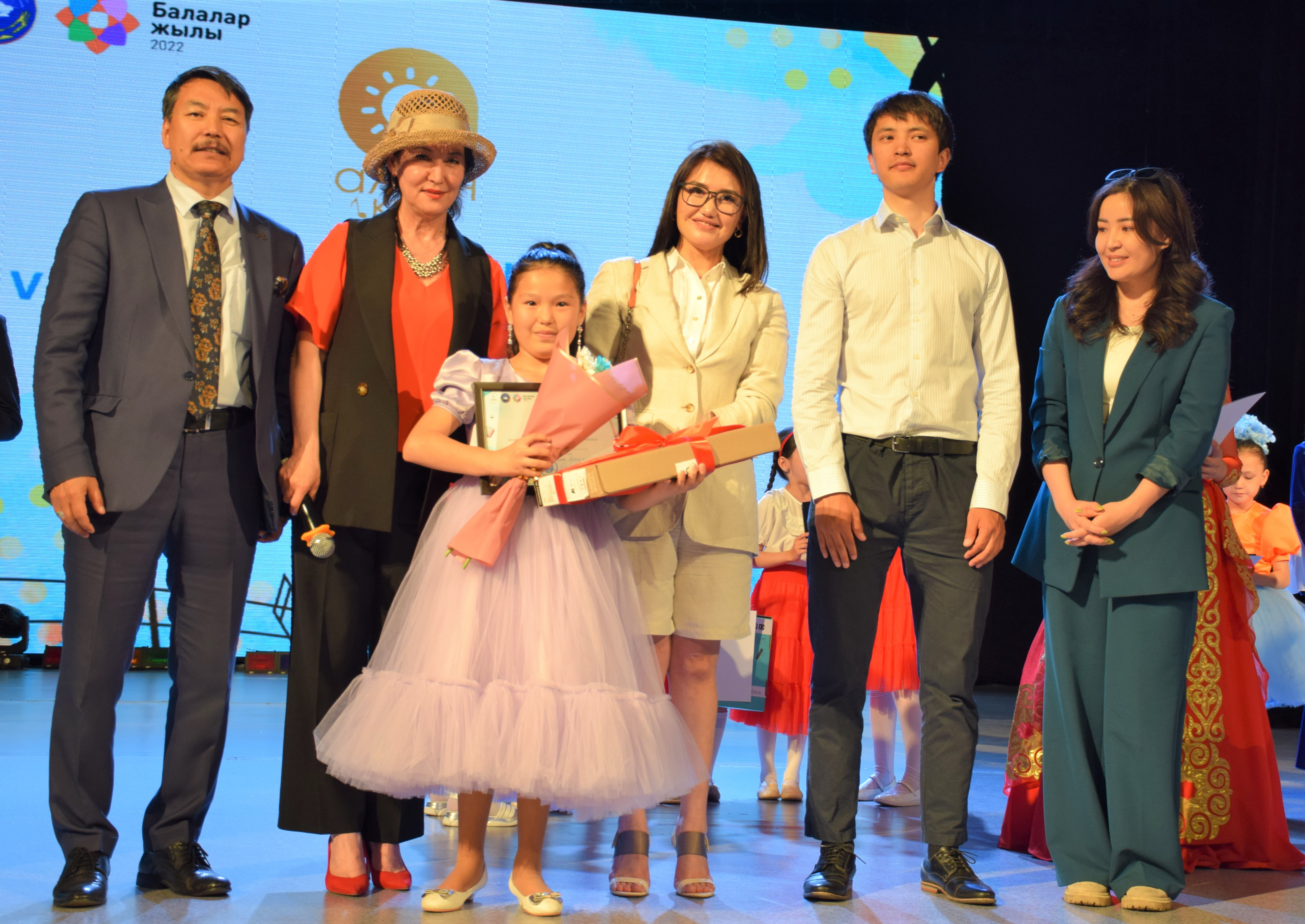 «التىن كۇن» اياسىنداعى ءان